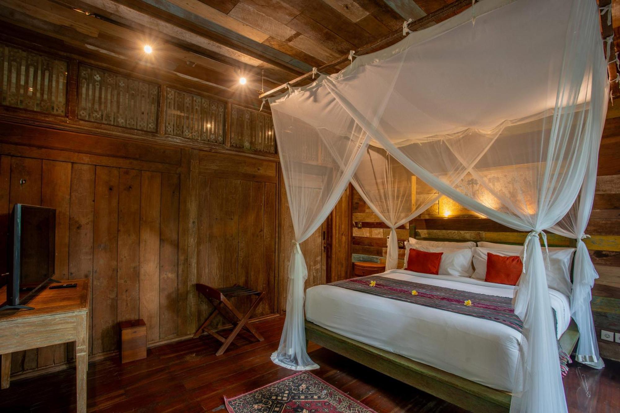 Parco vacanze Aryaswara 3*